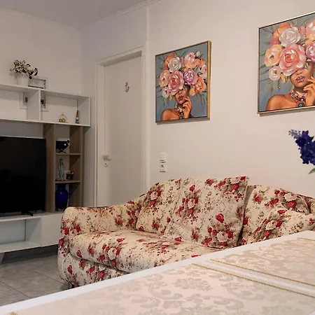 Andriana's Garden Apartment *